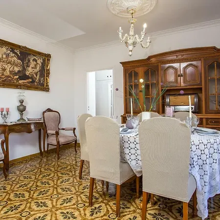 Thalia'S Apartment דירה *