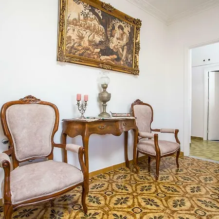 דירה Thalia'S Apartment